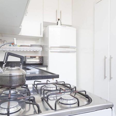 Homestay 2 - Avenida Carlos Gomes Porto Alegre Bagian luar foto