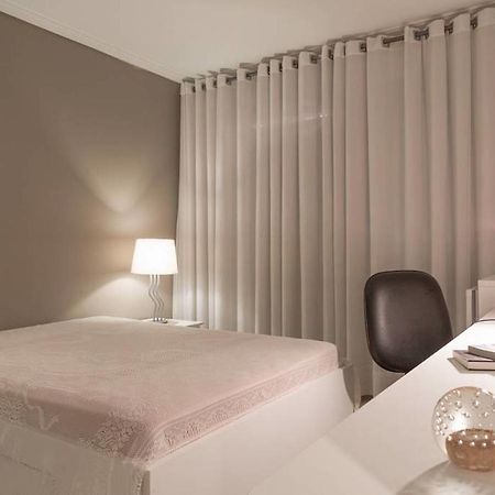 Homestay 2 - Avenida Carlos Gomes Porto Alegre Bagian luar foto