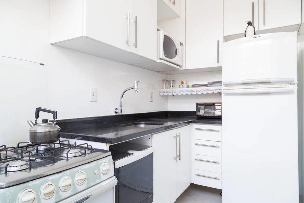 Homestay 2 - Avenida Carlos Gomes Porto Alegre Bagian luar foto