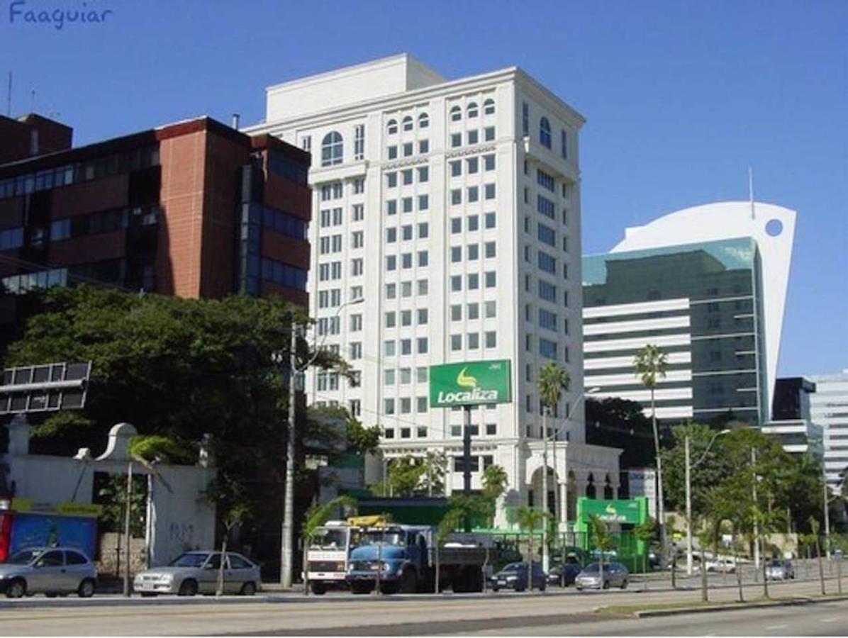 Homestay 2 - Avenida Carlos Gomes Porto Alegre Bagian luar foto